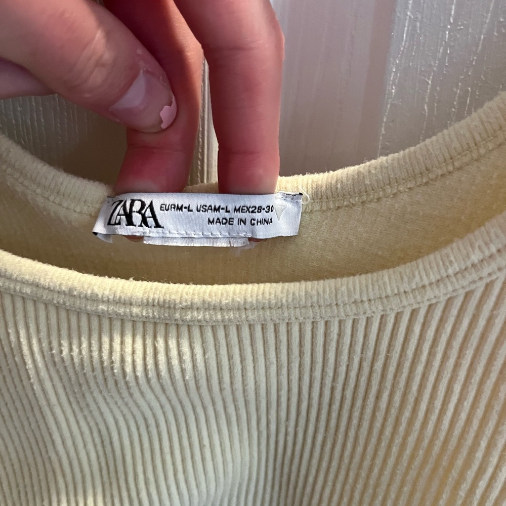 Zara Light Yellow Ruffle Tank Top - Picture 2 of 3